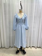 Elegantes französisches Kleid, tief ausgeschnitten, V-Ausschnitt, hohe Taille, Baumwoll-Leinen-Kleid